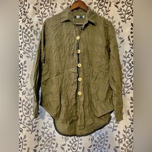 Women’s Blue Fish long sleeve blouse, size 0.